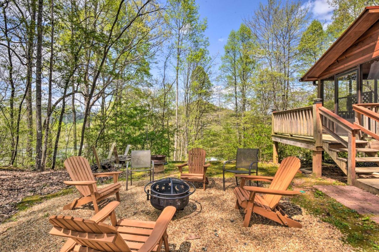 Cozy Hiawassee Cabin With Fire Pit And Mtn Views! מראה חיצוני תמונה