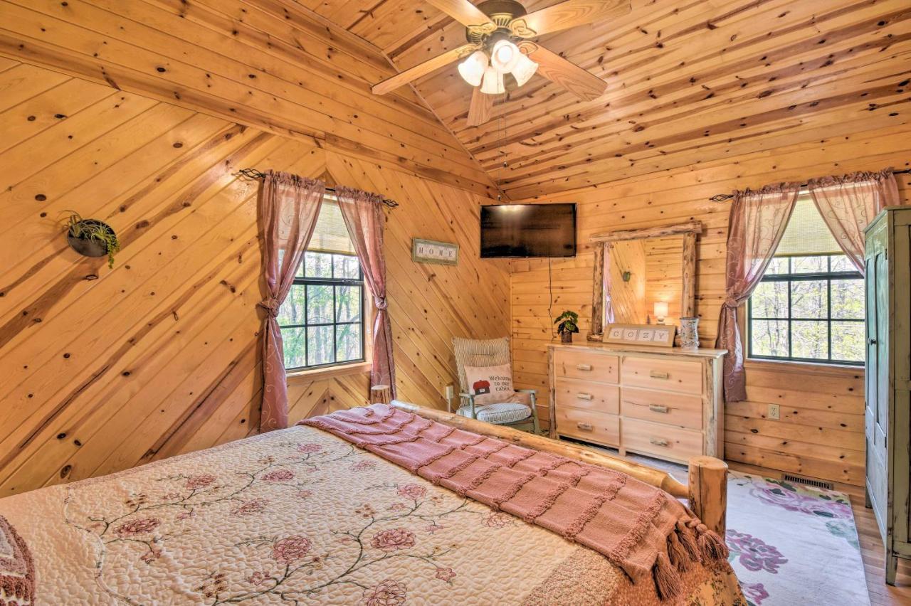 Cozy Hiawassee Cabin With Fire Pit And Mtn Views! מראה חיצוני תמונה