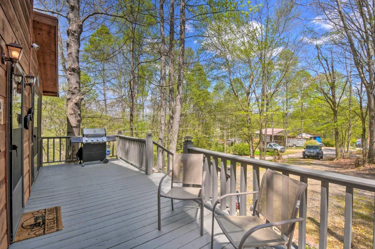Cozy Hiawassee Cabin With Fire Pit And Mtn Views! מראה חיצוני תמונה
